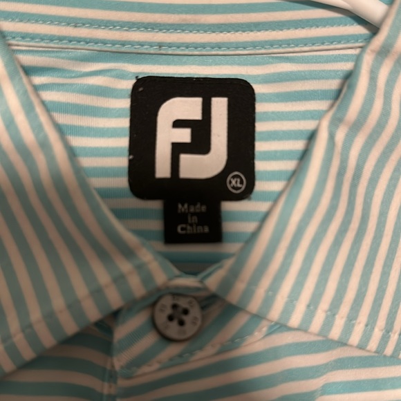 Men’s FootJoy Golf Polo - Picture 3 of 3